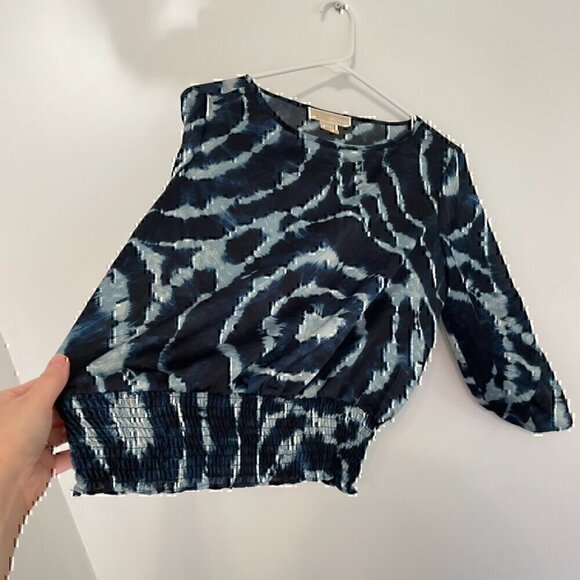 MICHAEL MICHAEL KORS Navy Blue Tie Dye Satin 3/4 Sleeve Roll Tab Blouse PETITE S - Picture 10 of 13